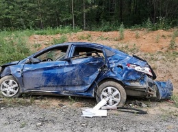 На Урале шесть человек пострадали в ДТП из-за вылетевшего в кювет автомобиля