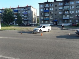 Велосипедистка получила травмы из-за наезда иномарки в Кузбассе