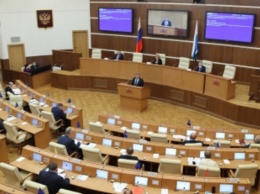 В Свердловской области будет создана рабочая группа по изменению Устава региона