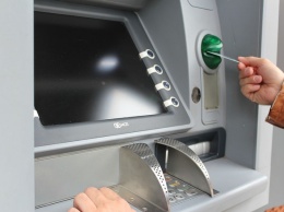 Новокузнечанин забыл забрать деньги из банкомата