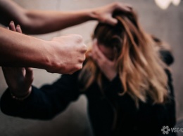 Власти РФ дополнят закон о домашнем насилии понятием "преследование"