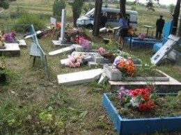 В Кировской области вандал осквернил 40 могил