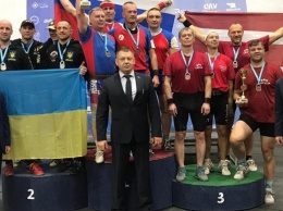 Тагильчанин стал 15-кратным чемпионом мира по гирьевому спорту