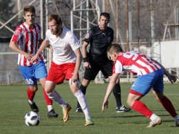 Завершилась первая часть крымской премьер-лиги по футболу: "ТСК-Таврия" на втором месте