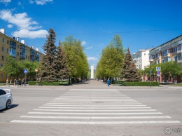 Кемеровчане заметили вооруженных людей в центре города