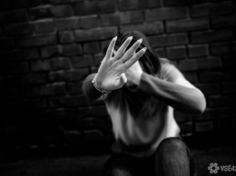 Экс-чиновник из ЯНАО избежал тюрьмы за истязания голой сожительницы