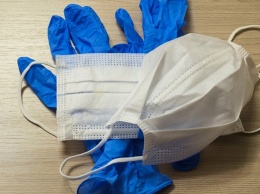 В ООН назвали маски и перчатки загрязнителями окружающей среды