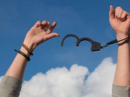 Экс-заключенный отметил первый день на свободе изнасилованием в Саратове