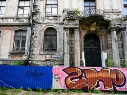 Власти обещают к середине 2021 года отремонтировать историческое здание на ул. Тюленина