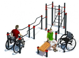 В сквере Симферополя устанавливают спортплощадку для инвалидов почти за 3 млн рублей