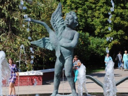 Хотели девочку, получили мальчика. Как изменился фонтан в центре Белгорода