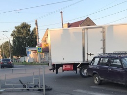 Велосипедиста сбили на перекрестке в Барнауле