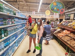 Кассир продуктового магазина в Кузбассе оказалась заражена коронавирусом