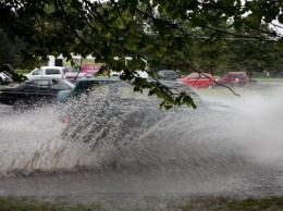 МЧС предупреждает калининградцев об усилении ветра и ливнях во вторник