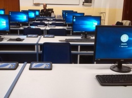 В школы Алтайского края закупили компьютерную технику на 89 млн рублей