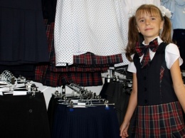 Ловите бренды и скидки: где купить одежду к школе в Барнауле