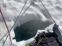 Провалившаяся в расщелину ледника россиянка в шортах ждала несколько дней спасения