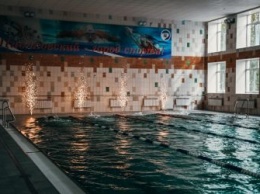 В Циолковском с салютом открыли бассейн