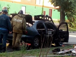 Житель Бийска спалил собственный автомобиль, когда заливал топливо