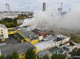 Крупный пожар произошел на хлебокомбинате СМАК в Екатеринбурге