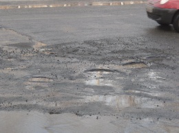Прокуратура выяснила, почему разрушаются новые дороги в Барнауле