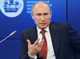 Госчиновники и председатель СК будут получать повышенную зарплату по указу Путина