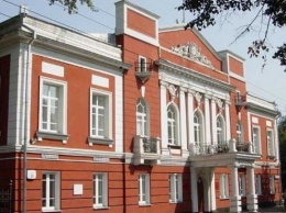 Главе Барнаула и депутатам городской думы поднимут зарплаты