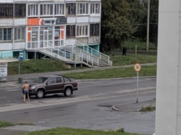Голый мужчина разгуливал по проезжей части в Барнауле