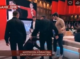 Сына Бари Алибасова избили на съемках программы «Пусть говорят»