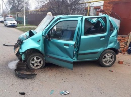 Под Белгородом погиб водитель врезавшейся в забор иномарки
