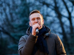 СМИ: Алексей Навальный полностью пришел в себя