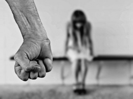 Неизвестные избивали малолетнего ребенка в Омской области