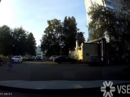 Тройное ДТП с дорогой иномаркой произошло в Кемерове