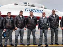«Стрижи» покажут фигуры высшего пилотажа в небе над Барнаулом