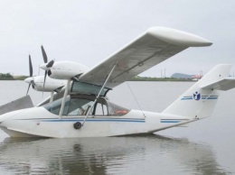 В Сургутском районе на воду упал частный легкомоторный самолет