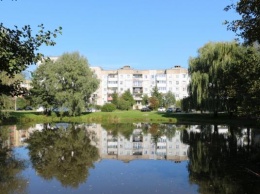 В Чкаловске началось благоустройство территории у озера на ул. Беланова