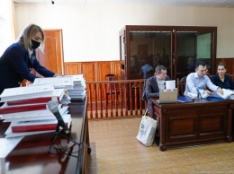 Адвокаты зачитали показания Косаревой, где она отрицает убийство младенца