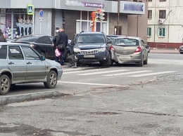 Массовое ДТП произошло на оживленном перекрестке в Кемерове