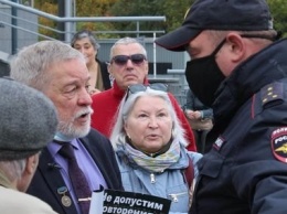 Коллега Юрий Дмитриева Анатолий Разумов задержан у здания Верховного суда в Петрозаводске