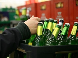 В районе автовокзала в Белогорске продавали контрафактное пиво
