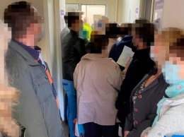 Калининградцы пожаловались на толпы в городской поликлинике