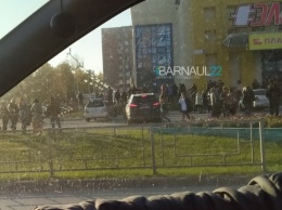 В барнаульском ТЦ экстренно эвакуировали посетителей