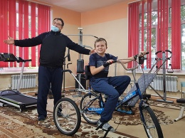 Новое оборудование для реабилитации детей поступило в алтайский центр «Родник»