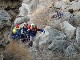 Москвич сорвался с 50-метровой скалы в Крыму