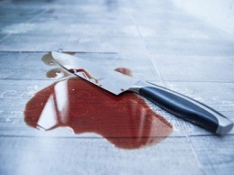 В квартире Белгорода нашли тело женщины с ножевыми ранениями