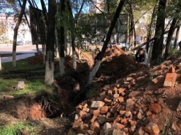 В центре Благовещенска откопали цоколь Торгового дома Кувшинова