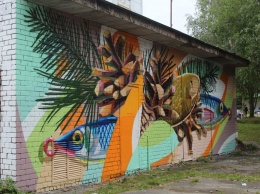 Уличный художник нарисовал на здании в Петрозаводске «Девочку на шаре» Пикассо