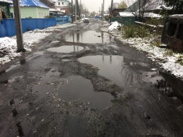 Жители Междуреченска пожаловались на "непроходимую" дорогу