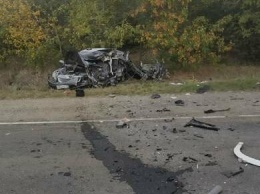 На крымской трассе столкнулись автобус и две легковушки: погиб водитель, - ФОТО, ВИДЕО