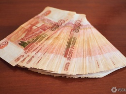Кузбасской продавщице пришлось доказывать право на 100 тысяч рублей в суде
